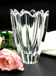 Vintage Orrefors Heavy Crystal Flower Vase Signed Made in Sweden 5.75” Gorgeous! - Picture 1 of 19