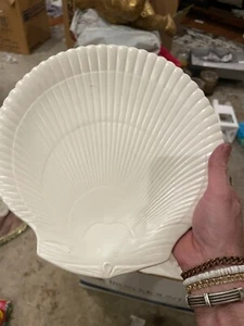 PIATTO 10,5 POLLICI VINTAGE WEDGWOOD PEARLWARE GUSCIO CAPESANTE - SPEDIZIONE GRATUITA. RARO - Foto 1 di 5