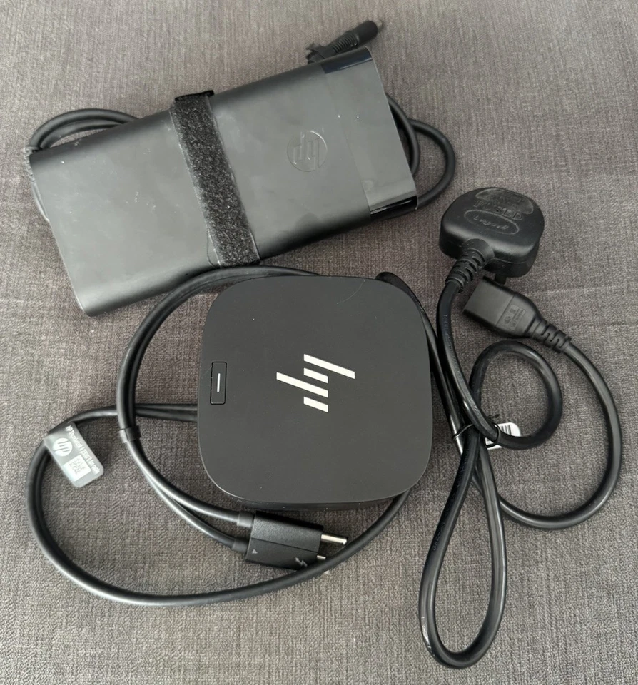 REDUCED HP Docking Station G4 Thunderbolt 120W Black Universal Dock with USB-C - Image 1 of 2