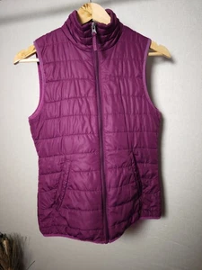 Steppweste Damen 1982 Gr. XS 💜 Beere Übergangszeit Daunen-Optik G4 🧥 Leicht & - Bild 1 von 3