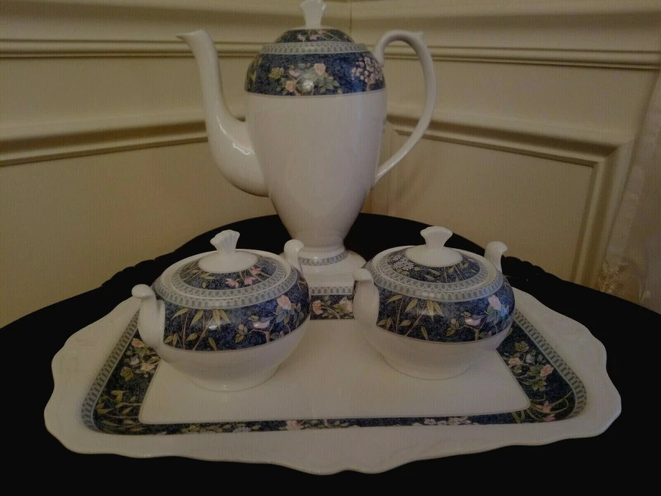 Bandeja de China HANKOOK HNK32 Floral Azul Borde Cafetera Azúcar y Crema MIRAR Foto 1 de 4