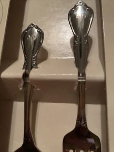 Vintage 2 Pc Baby Set Flatware~Monogram W or M~NOS Oneida~Baby Shower Gift - Picture 1 of 6