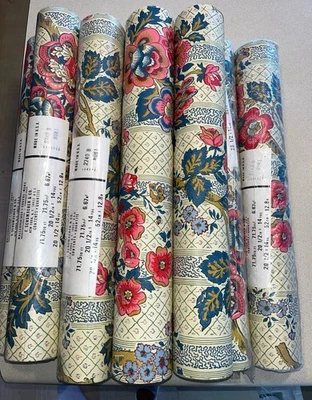 Papel pintado floral Schumacher 10 rollos nuevos y usados Foto 1 de 4