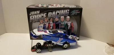 Coche divertido Mustang Ashley Force 2011 "IT'S A BOY" COLOR CROMO 1/24 de LIONEL  Foto 1 de 4