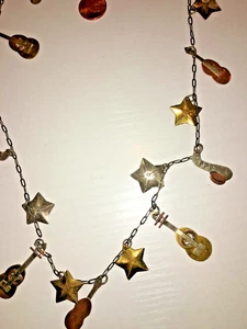 Collier BIJOUX COR DE GUITARE POUR FEMME FAIT MAIN EN MÉTAL INSTRUMENTS DE MUSIQUE 32" CHAÎNE - Photo 1/6