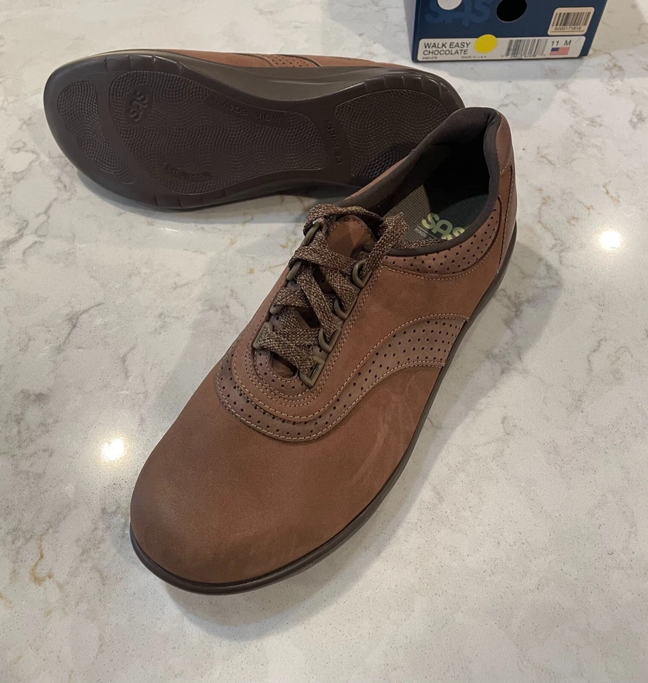 SAS Women's Walk Easy Chocolate Nubuck 11n
