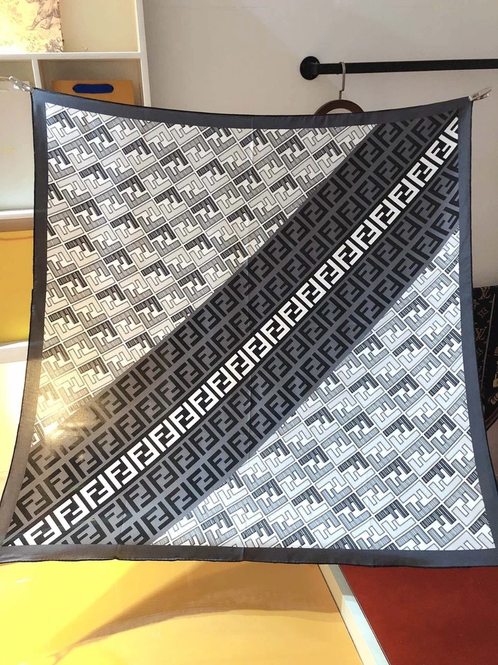 优雅女式大号长围巾 100% 桑蚕丝围巾披肩 35"x35" — 第 1/1 张图片