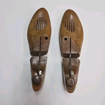 Pair of Vintage Miller Trade Mark O.A.M.C.O Wooden Shoe Stretcher USA 10/3 - Image 1 of 4