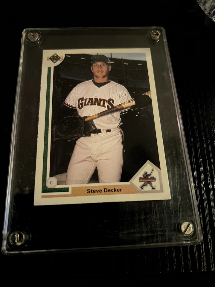 ⚓️⚾️1991 Upper Deck Steve Decker RC San Francisco Giants Catcher #25 In Case - Image 1 of 1