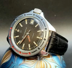 Vintage Vostok KOMANDIRSKIE USSR / Russian 1970's Tank / Divers Watch! Running! - Picture 1 of 7