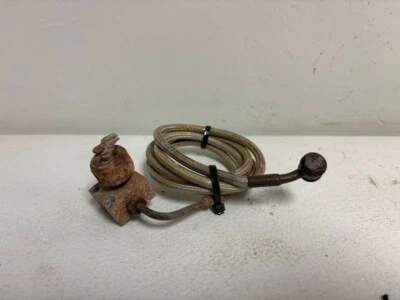 Polaris RZR 800 2009 OEM línea de freno trasero manguera y montaje camiseta cruzada 1911447 Foto 1 de 4