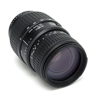 Sigma 70-300mm f/4-5.6 DL Macro Super Lens for Pentax K-AF - PARTS/UNTESTED - Image 1 of 4