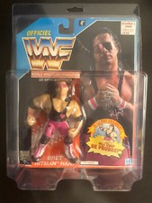 1992 HASBRO WWF BRET "HITMAN" HART WRESTLING FIGURE BLUE CARD FRENCH + PROTECTOR