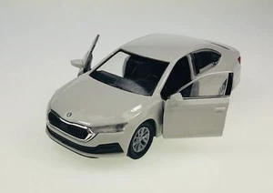 WELLY 2019 SKODA OCTAVIA MK4 BIANCO 1:34 MODELLO METALLO PRESSOFUSO NUOVO IN SCATOLA - Foto 1 di 6