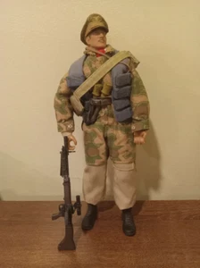 21st Century Toys The Ultimate Soldier WWII German Luftwaffe Officer Africa - Picture 1 of 3