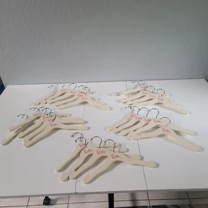 24x Lilly Pulitzer Vintage White Painted Wood with Pink Logo Wooden Hangers - Picture 1 of 8