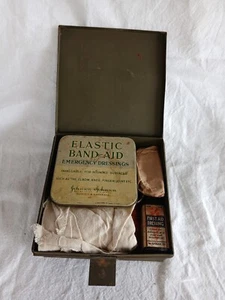 Australian British WW2 First Aid tin. CRC 1944. With contents. - Picture 1 of 12