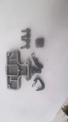 1982 SUZUKI GS850GL CYLINDER HEAD BREATHER COVER  - Image 1 of 4