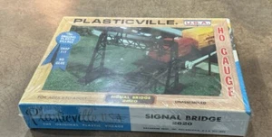PLASTICVILLE BACHMANN Signal Bridge Kit HO Scale 2620 with Original Box - Picture 1 of 5
