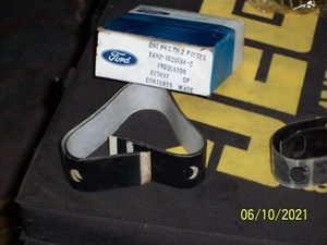 !986 Ford Truck E6HZ-6020084-C Body Stepside Insulator ? 010687 - Picture 1 of 1