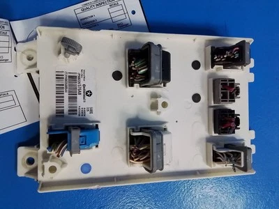 Chasis Dodge Journey 2015 ECM carrocería control panel de patada derecha se adapta a 14-15 JOU Foto 1 de 4