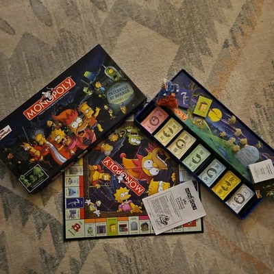 Monopoly THE SIMPSONS TREEHOUSE OF HORROR Halloween board game complete - Image 1 of 4