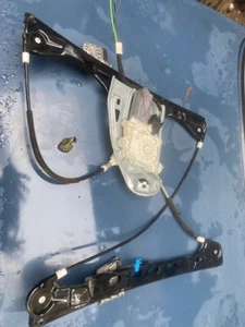 Fensterheber Mercedes C-Klasse W203 vorn rechts mit Motor - Bild 1 von 3