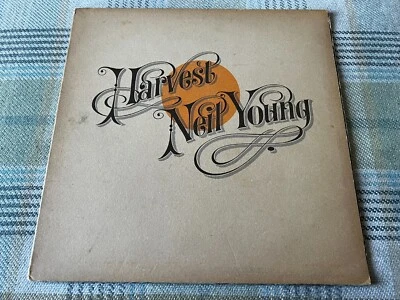 NEIL YOUNG HARVEST UK 1972 REPRISE 2nd PRESS INSERT KINNEY VINYL NEAR MINT - Image 1 of 4
