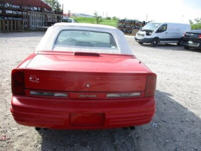Used Deck Lid fits: 1994 Oldsmobile Cutlass 2 Dr w/spoiler Grade B Foto 1 de 4