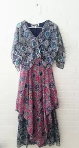 VICKY TIEL NUEVO CON ETIQUETAS BOHO Cachemira Floral Hankie Maxi Vestido Púrpura Azul Pequeño S $19 - Imagen 1 de 5