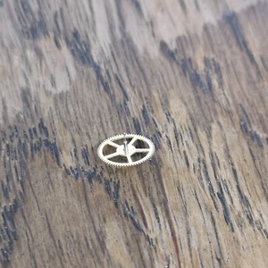 Jaeger LeCoultre Cal 480 Fourth 4th Wheel Part, New Old Stock (BS136) - Picture 1 of 4