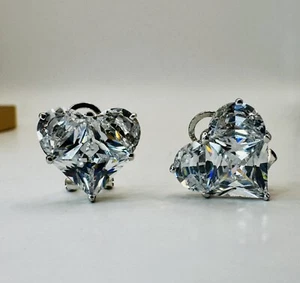 Vintage Sterling Silver Heart Earrings Cubic Zirconia 3 CZ Stone Design Wingback - Picture 1 of 7