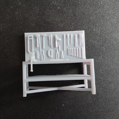 O Gauge workbench with vice - Image 1 of 2