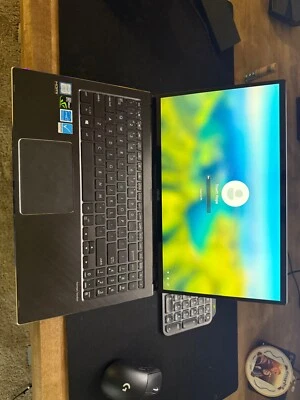 PANTALLA TÁCTIL ASUS ZENBOOK Q536FD i7 8565U 16GB RAM 256GB SSD & 2TB Sata Foto 1 de 4