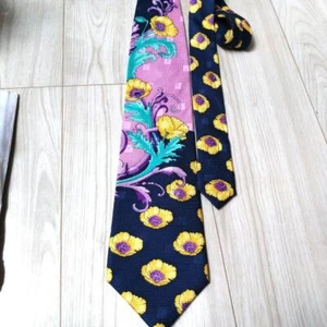 GIANNI VERSACE Rare tie Purple, navy, allover pattern silk from japan M724 - Picture 1 of 24