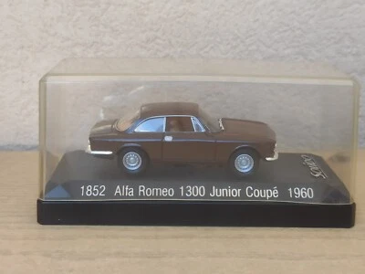 Alfa Romeo 1300 Giulia Junior Coupé 1/43 1960 Modellino Die-cast Solido 1852 - Immagine 1 di 4
