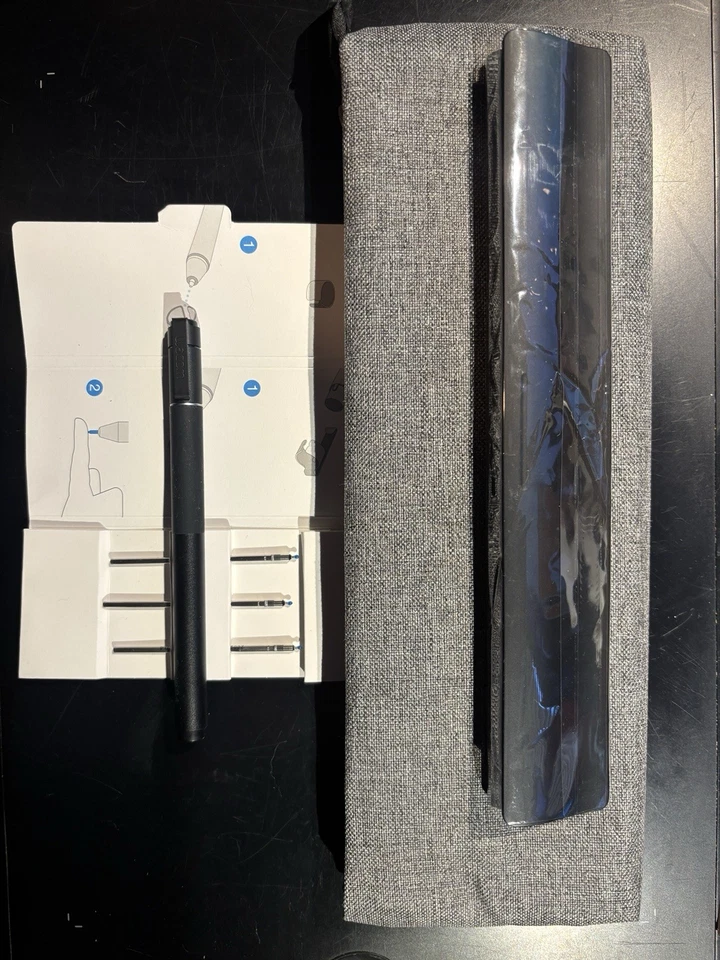 Wacom Finetip Pen With Tablet paper clip, Case & 3 Extra Nibs. Used Once, Intuos - Image 1 of 4