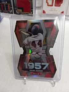 Topps Finest Hank Aaron Finest Career 2022 troquelado Kintsukuroi negro/oro SSP - Imagen 1 de 3