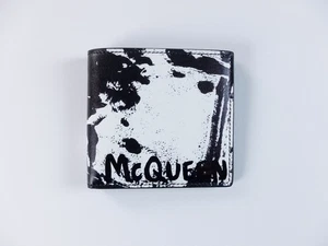 Alexander McQueen schwarz & weiß Graffiti-Druck Leder faltbare Geldbörse authentisch - Bild 1 von 8
