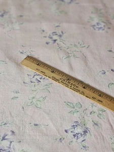 Vintage Futtersack Mehlsack Stoff Baumwolle lila Rosen auf rosa 41" x 38" Mängel - Bild 1 von 10