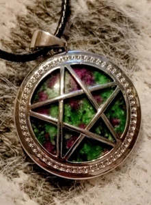 Stunning Pentagram Ruby in Zoisite Faux Leather Necklace Healing Wicca Pagan 18" - Picture 1 of 2
