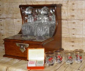 Antique Double Dark Oak Gambling Tantalus & 2 Crystal Cut Glass Decanters - Picture 1 of 16