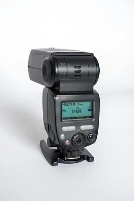 YONGNUO Digital YN685 Speedily Camera Flash For Nikon - Image 1 of 4