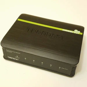 Trendnet 5 Port Ethernet Switch TE100-S5/A  (WITHOUT Power Cable) - Picture 1 of 8