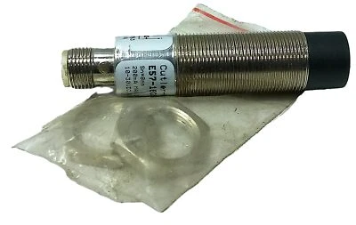 Cutler-Hammer E57-18GU08-GDB 10-30 V DC Proximity Sensor - Image 1 of 4