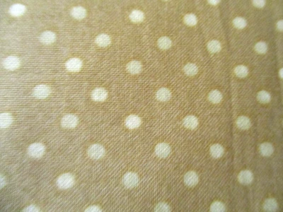 5 YDS PUNTOS TOSTADOS "WINTERGRAPHIX" 100% ALGODÓN AL PRINCIPIO FUERA DE STOCK Foto 1 de 4