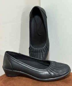 WOMENS COMFORT SLIP ON BLACK CASUAL EVERYDAY SHOES SIZE 8.5M LIGHTWEIGHT - Picture 1 of 9