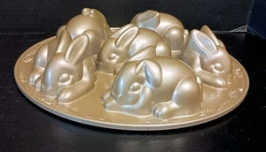 NORDIC WARE CONEJITO PASTELET MOLDE PASCUA HECHO EN EE. UU. USADO EN EXCELENTE ESTADO 6 mini secciones de pastel - Imagen 1 de 14