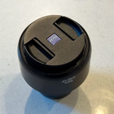 Zeiss Batis 40mm f2 CF Distagon Lens for Sony E Mount EXCELLENT - Image 1 of 3