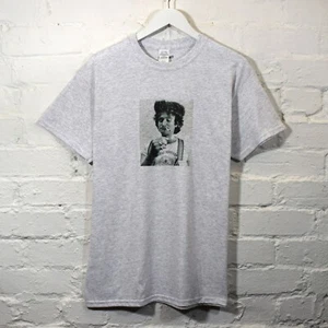 Robin Williams Smoke BW Printed Ash Grey T-shirt *CLEARANCE* Size MEDIUM - Picture 1 of 3